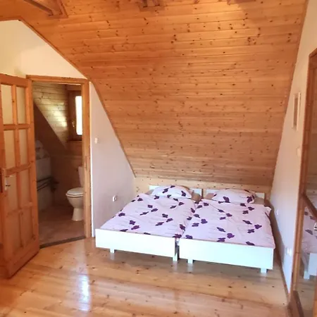 Kis Haz Az Erdo Mellett - Little House Next To The Forest *