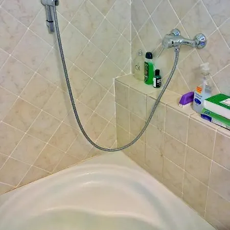 Kis Haz Az Erdo Mellett - Little House Next To The Forest شقة *