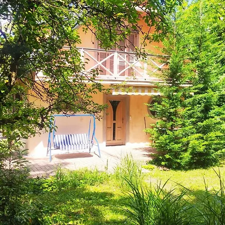 Kis Haz Az Erdo Mellett - Little House Next To The Forest Apartament Balatonakarattya