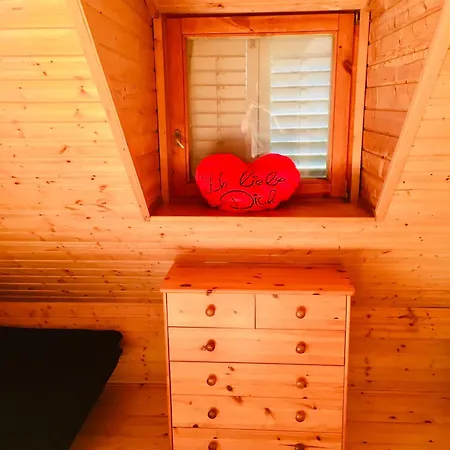Kis Haz Az Erdo Mellett - Little House Next To The Forest * Balatonakarattya