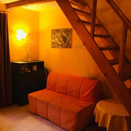 Kis Haz Az Erdo Mellett - Little House Next To The Forest * Balatonakarattya